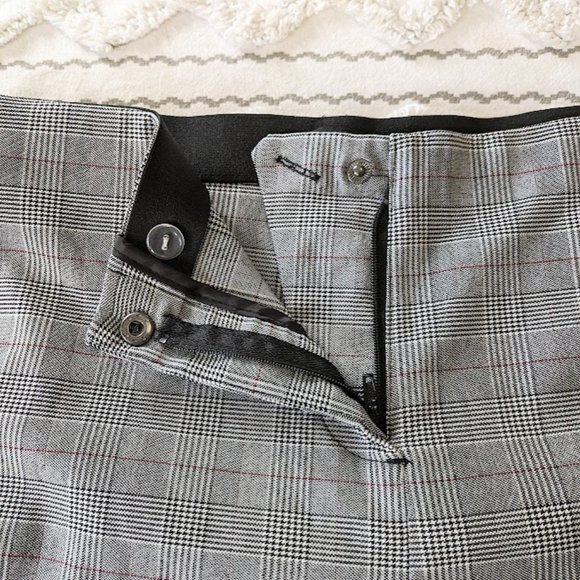 NWT Violets & Roses Slim Straight Plaid Trousers - Size 8 - Picture 3 of 7